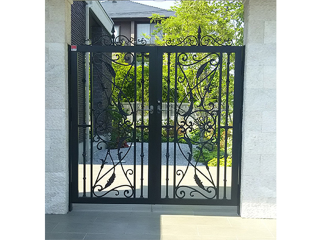 アルミ鋳物製装飾金属「CAZARY® ORNAMENTAL HARDWARE」門扉