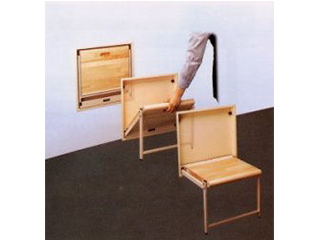 壁面収納折りたたみ椅子【ウォールチェアー】