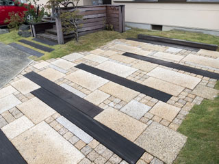 ベトナム クワンストーンピンコロ 【黒/玄武岩 他/花崗岩】