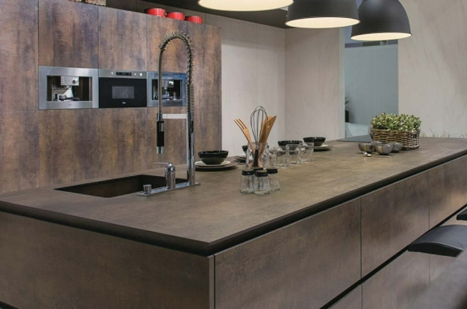 セラミックタイルとは？よく使われるシーンとおすすめ商品