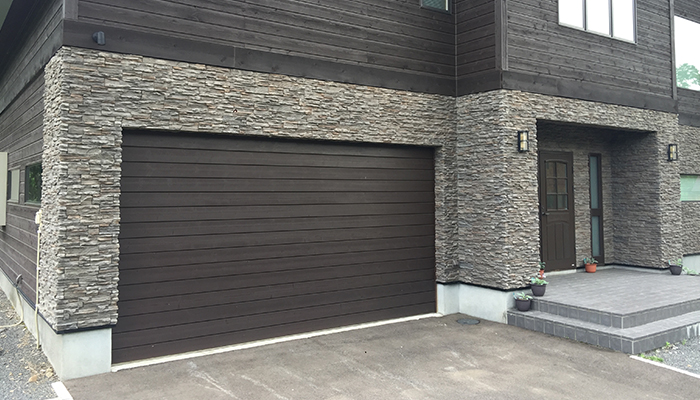 電動木製ガレージドア「ウッデイ」 ソリッドタイプ
