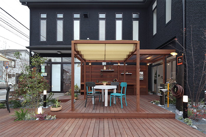 高耐久天然木【スーパーウリン・ウッドデッキ】