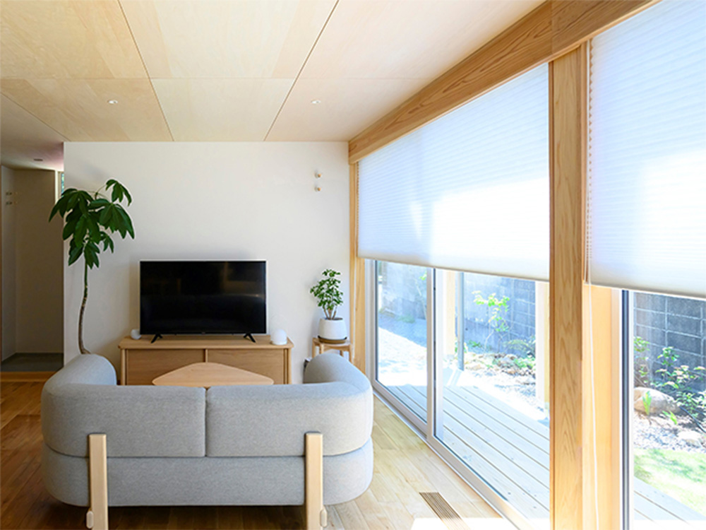 これからの暑さ対策におススメな窓の断熱材