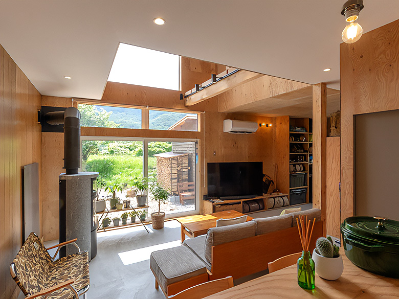 株式会社エム・アンド・オー