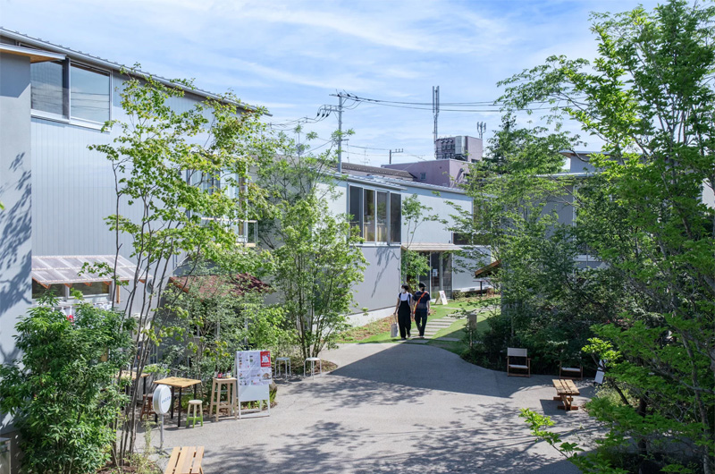 下北沢「BONUS TRACK」