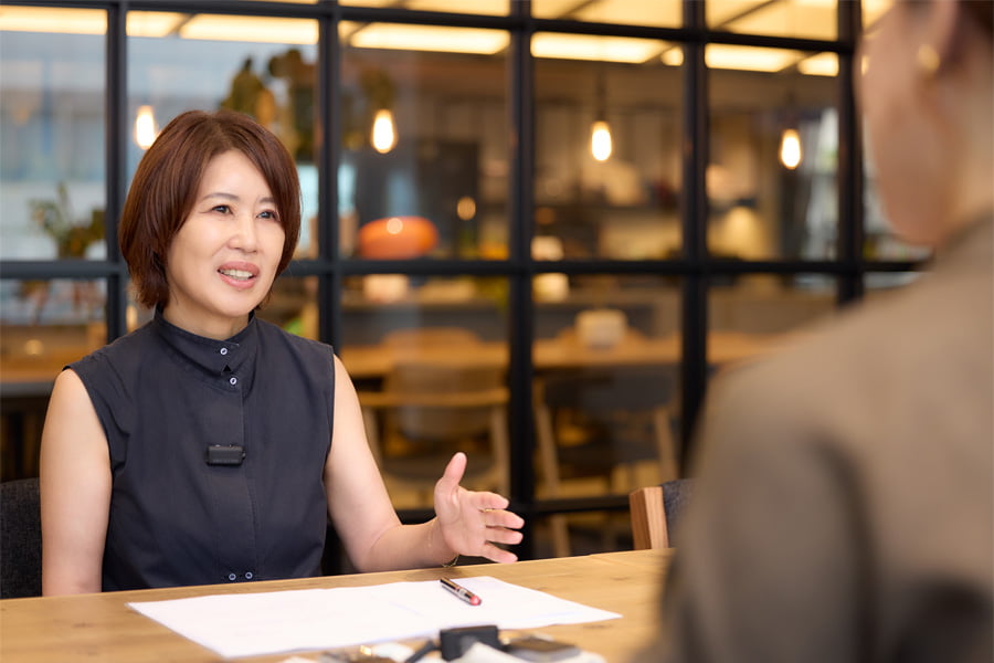 折原美紀氏