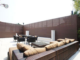 フェンス・目隠し(人工木材・合成木材・再生木材)