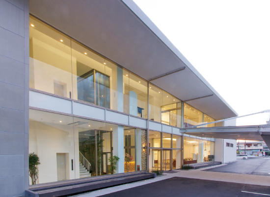 カーテンウォール