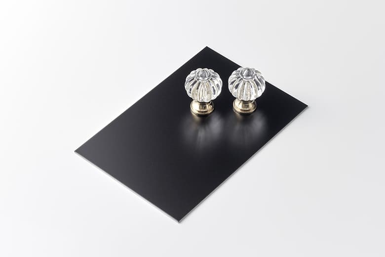 「アベルブラック」LMG-S1ビーズショット