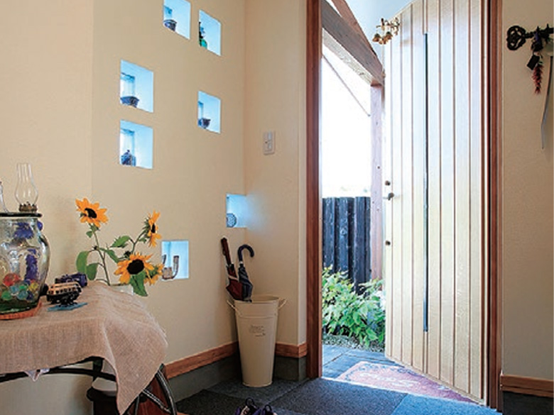 ほたて漆喰ライト