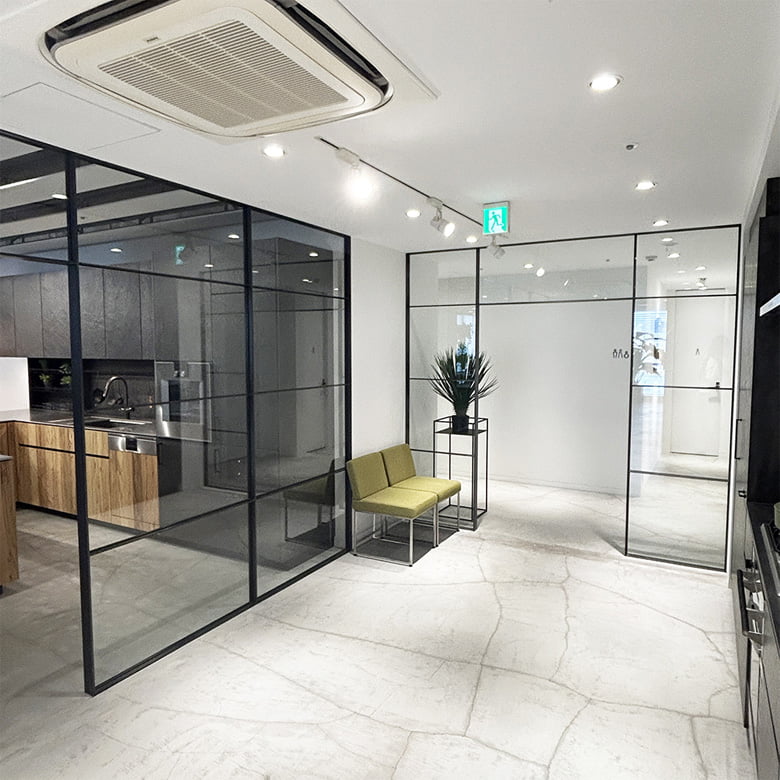 アルミフレーム建具/株式会社ヤマナカ産業