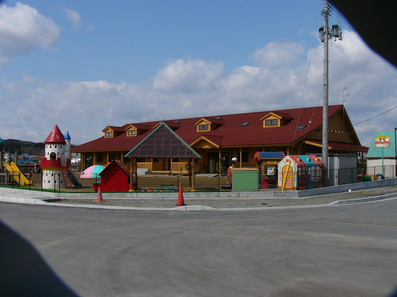 ガルバリューム鋼板屋根材【コロナ】