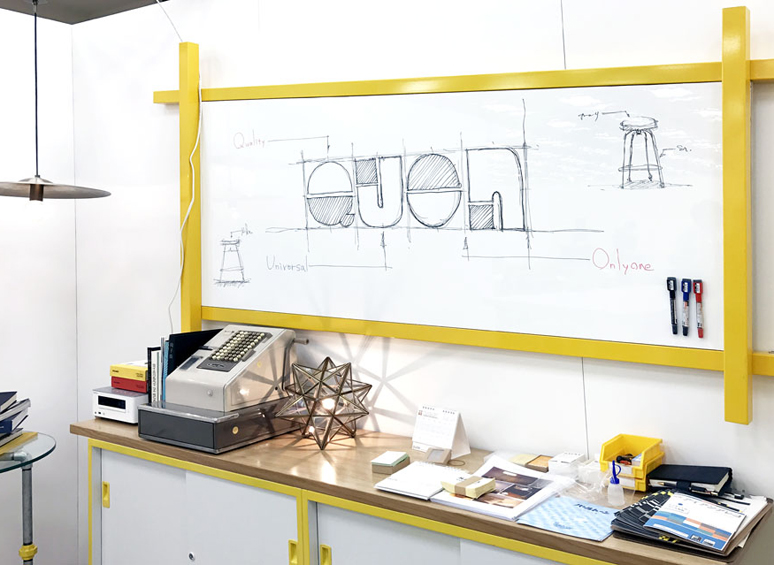 アイアンホワイトボード