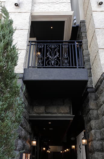 アルミ鋳物製装飾金属「CAZARY® ORNAMENTAL HARDWARE」手摺・バルコニー手摺