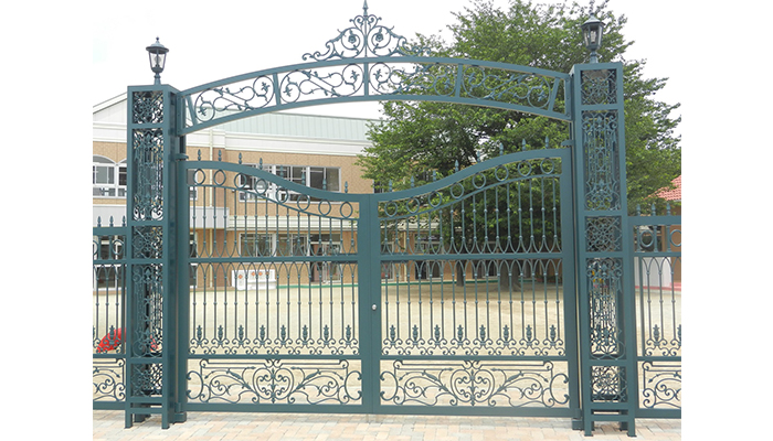 アルミ鋳物製装飾金属「CAZARY® ORNAMENTAL HARDWARE」門扉