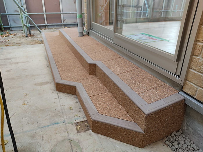 SOFT GROUND タイルタイプ/株式会社アンビエンテック