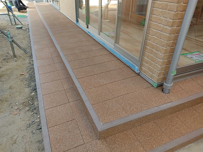 SOFT GROUND タイルタイプ/株式会社アンビエンテック