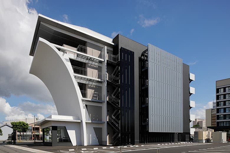 チャコールペイント&lt;施工例:オフィスビル(外壁)&gt;