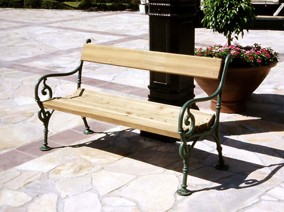 ベンチ・テーブル