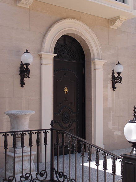 ラグジュアリー空間の装飾金物