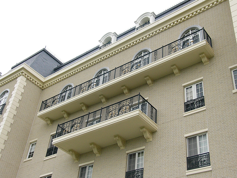 ラグジュアリー空間の装飾金物