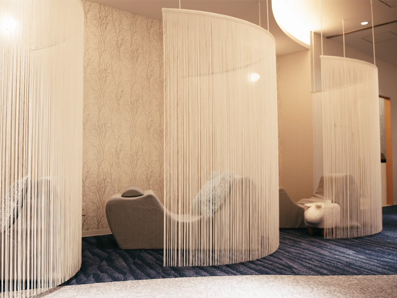 STRINGS CURTAIN Lineview