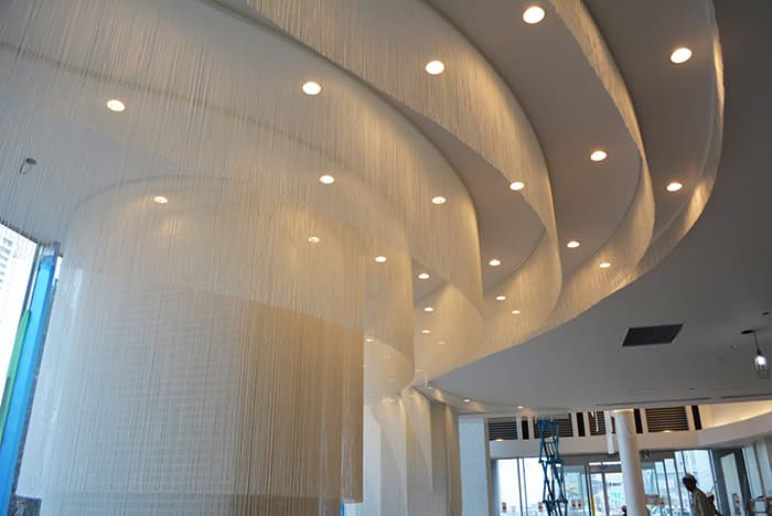 STRINGS CURTAIN Lineview