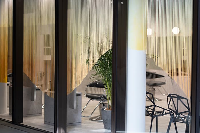 STRINGS CURTAIN Lineview