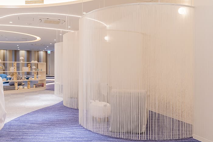 STRINGS CURTAIN Lineview