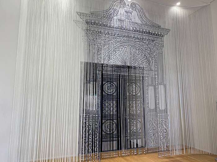 STRINGS CURTAIN Lineview