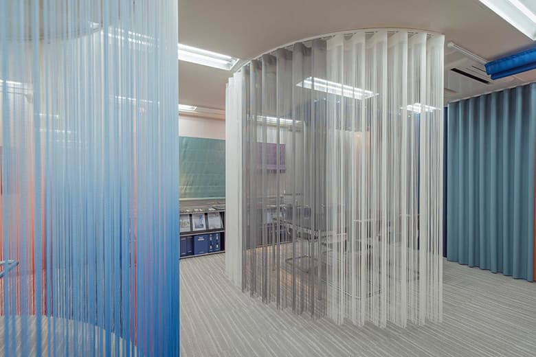 ストリングスカーテン・ラインビュー【PRISM / プリズム】/株式会社Anonimo Design