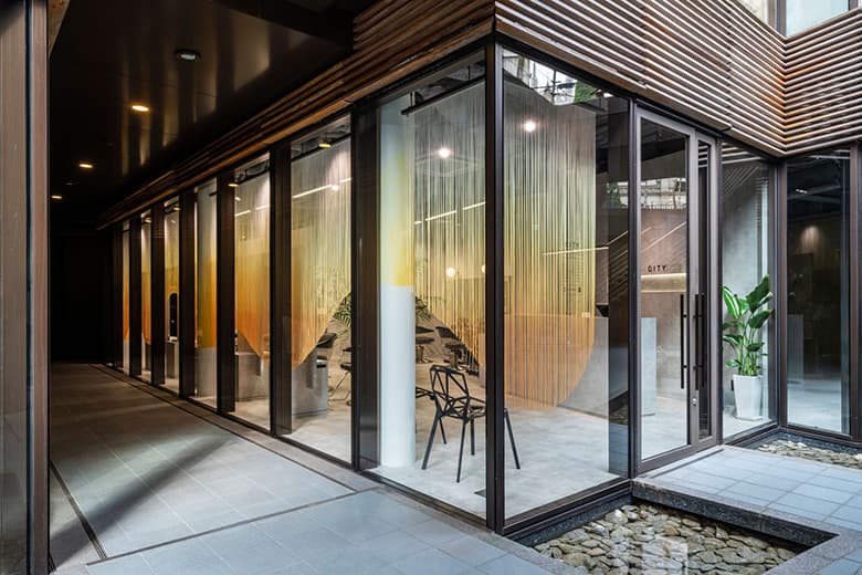 ストリングスカーテン・ラインビュー【段染め】