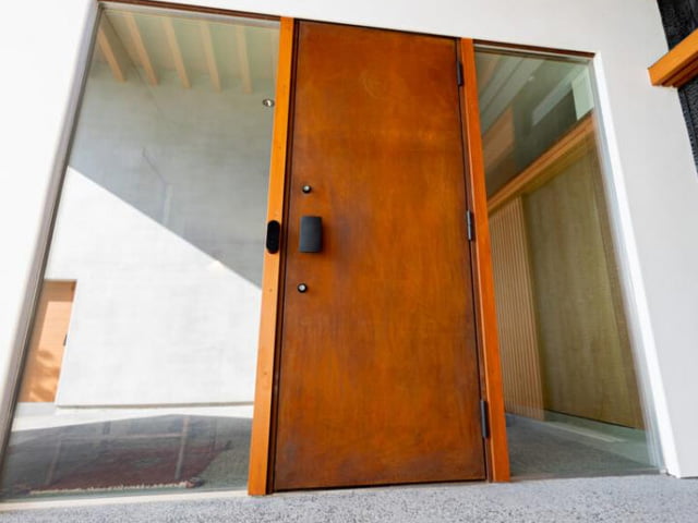 朽ちない鉄「耐候性鋼」の玄関ドア【DEIL】