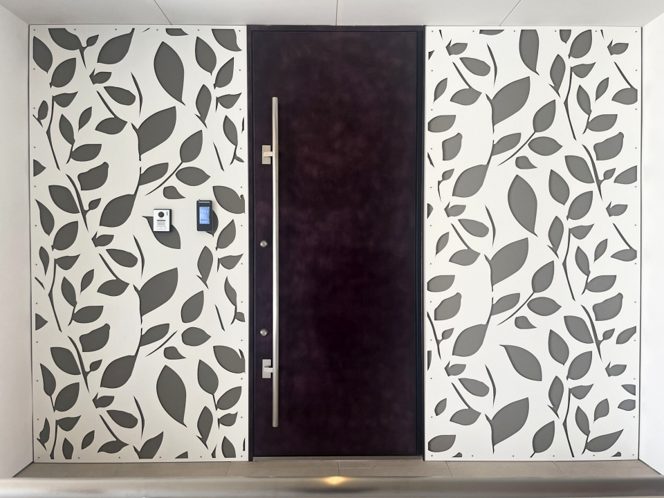 朽ちない鉄「耐候性鋼」の玄関ドア【DEIL】