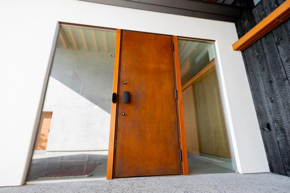 朽ちない鉄「耐候性鋼」の玄関ドア【DEIL】