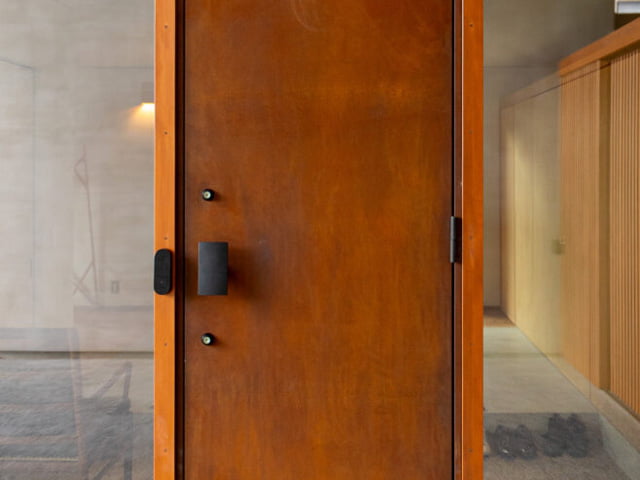 朽ちない鉄「耐候性鋼」の玄関ドア【DEIL】