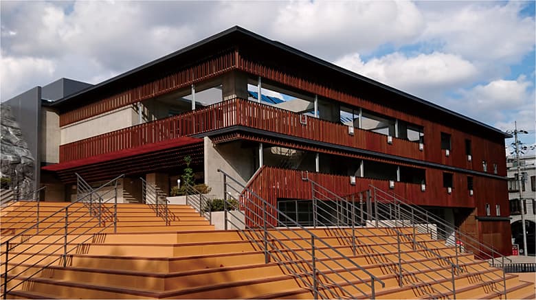 【生きた錆を纏った耐候性鋼】RUSTY.R誕生