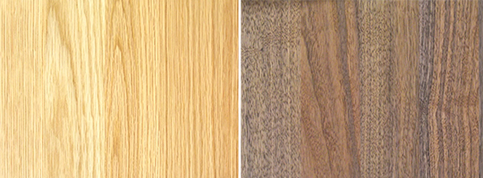 『リアルマットパネル』 (左)オークランダム (右)ウォールナットランダム