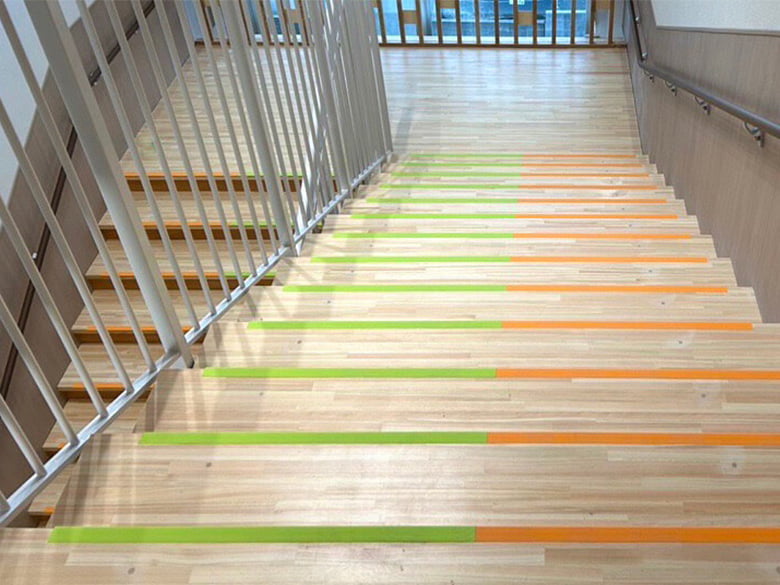 【AFOLA】室内木階段用ノンスリップ