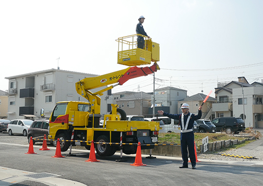 交通誘導員 ガードマン の手配 承ります ニュース一覧 株式会社オートレント 建築 設備 建材メーカー一覧 建材ナビ 建築材料 建築資材専門の検索サイト