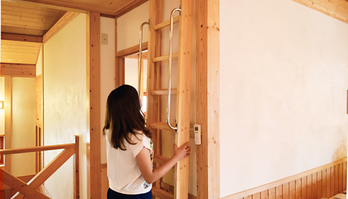 カラー対応【カスタムラダー】 木製ロフトはしご