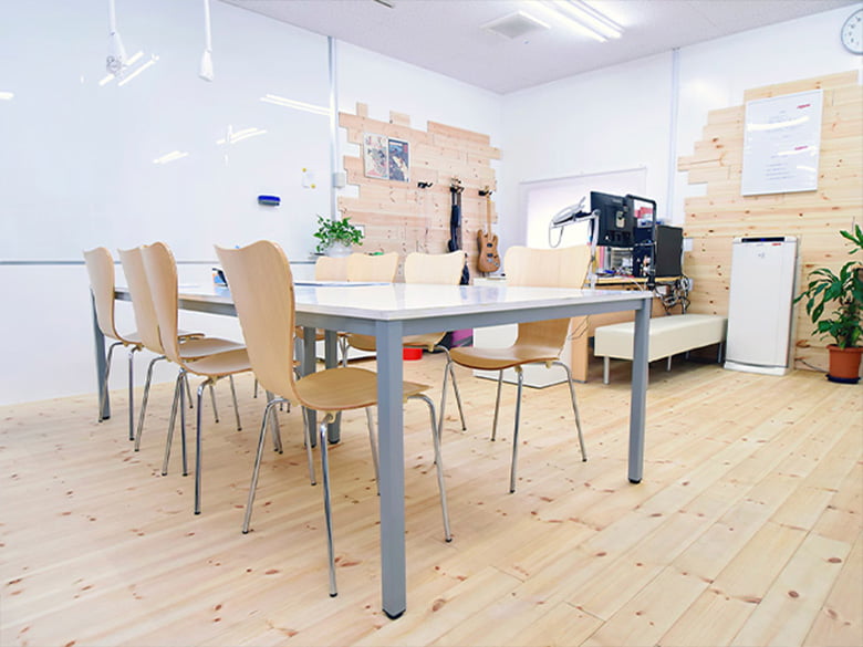 欧レッドパイン無垢フローリング/株式会社ベストワン