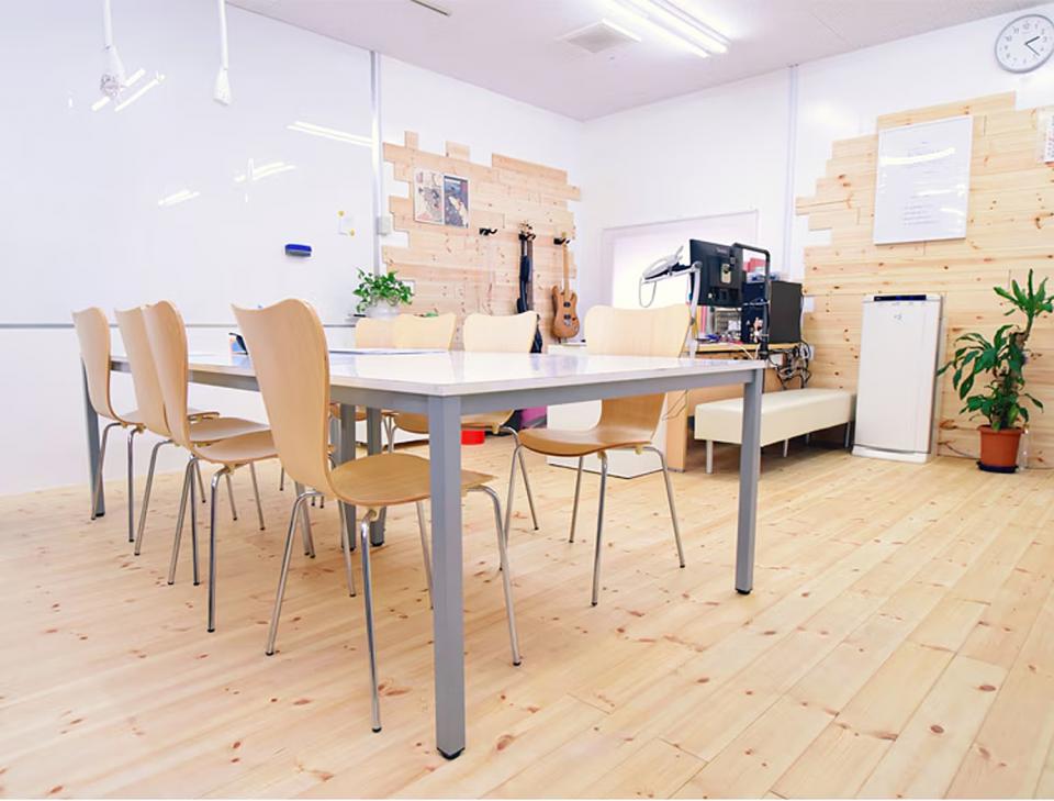 北欧レッドパイン無垢フローリング