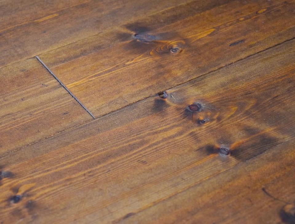 北欧レッドパイン無垢フローリング