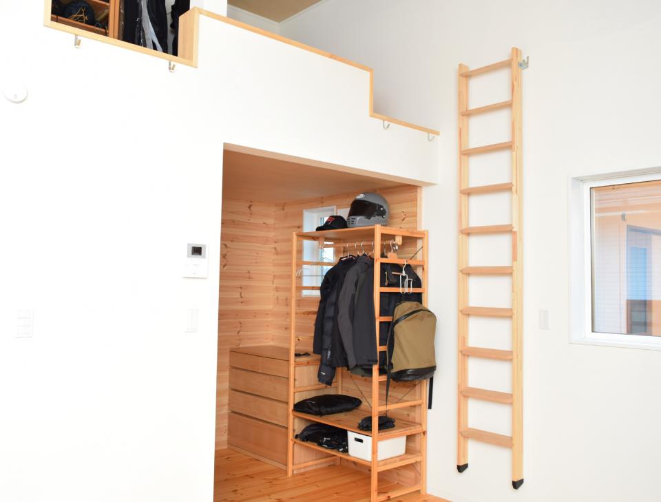 軽量【北欧ラダー】 木製ロフトはしご