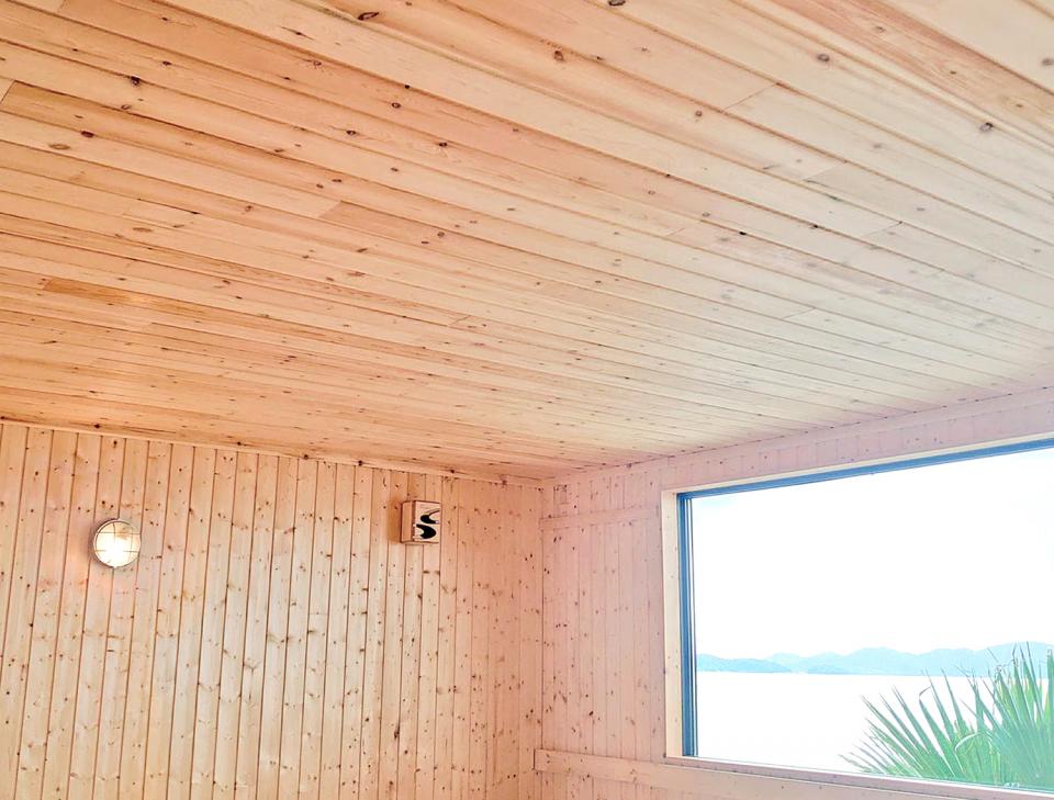 スプルース羽目板