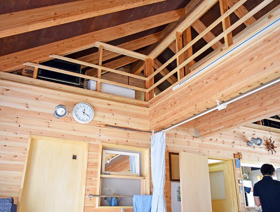 ロシアレッドパインログパネル