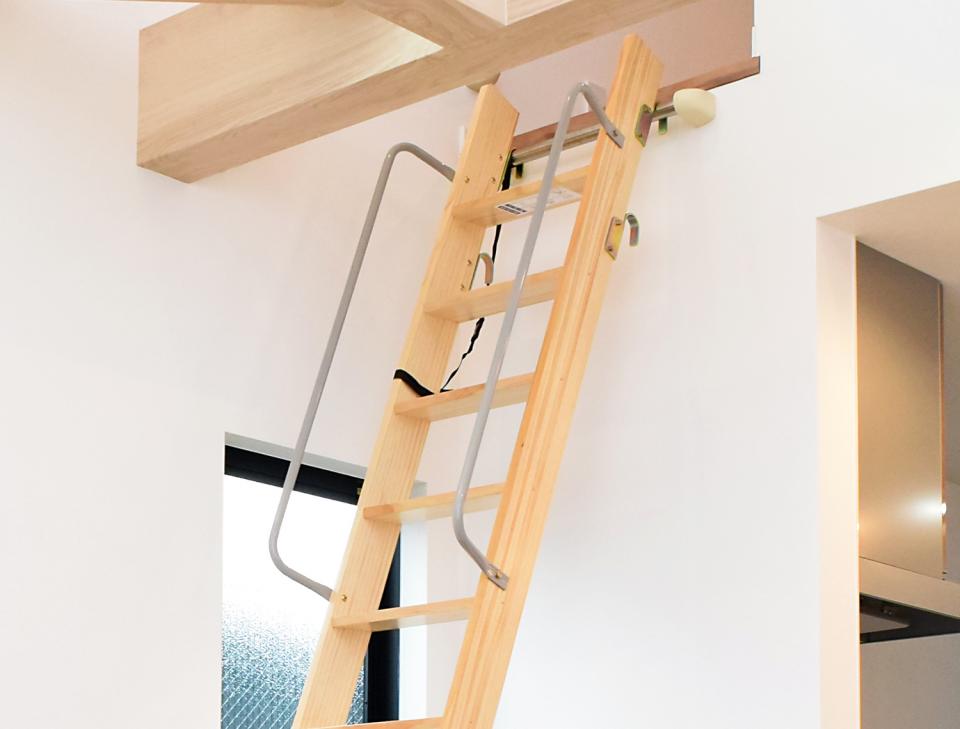 ロフトはしご用金具