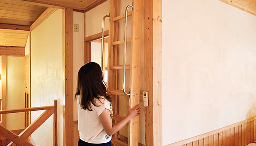 カラー対応【カスタムラダー】 木製ロフトはしご