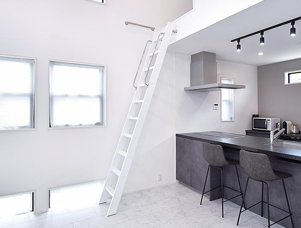 カラー対応【カスタムラダー】 木製ロフトはしご